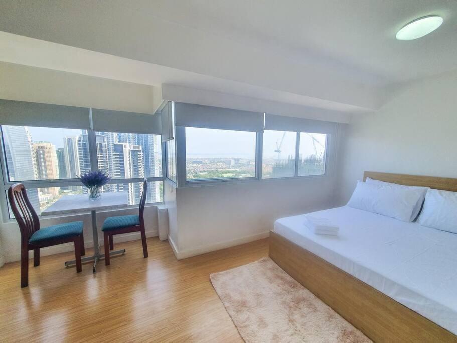 Bgc Taguig Cozy 2 Bedroom Loft, With Stunning Bgc Skyline View! Manilla Buitenkant foto